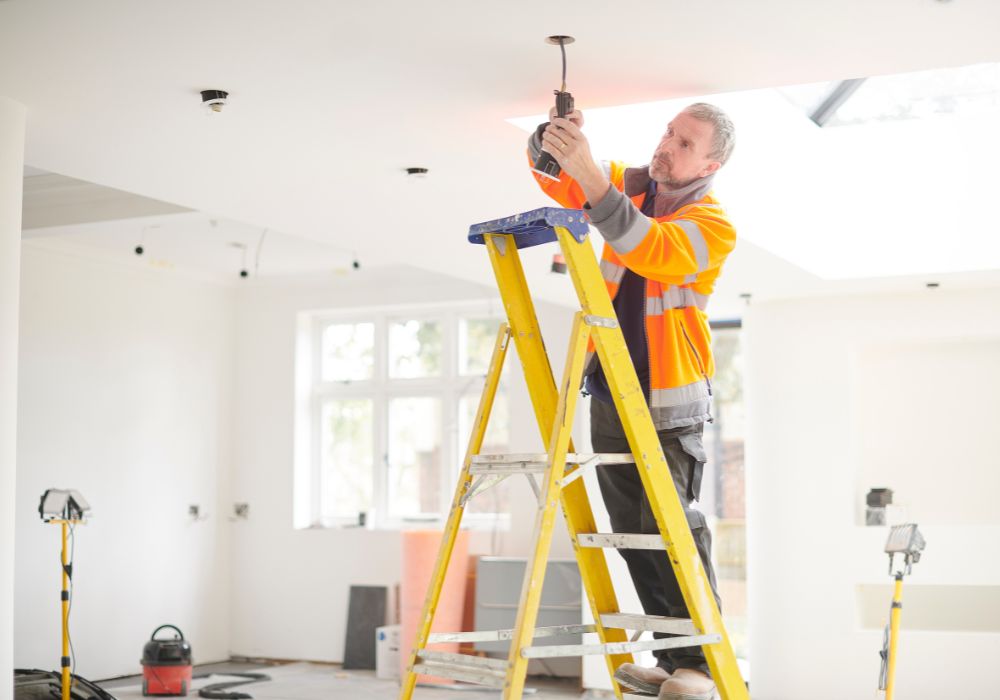 electrician ashmore