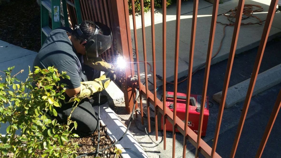 gate repairs